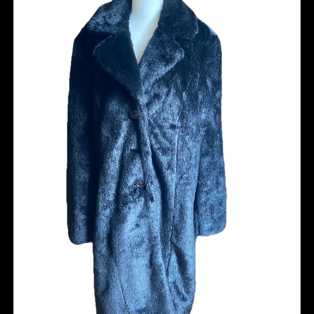 Luxurious Faux Fur Coat - Selene Sport NWOT XL 50”L Black w/ 3 Buttons Very Warm